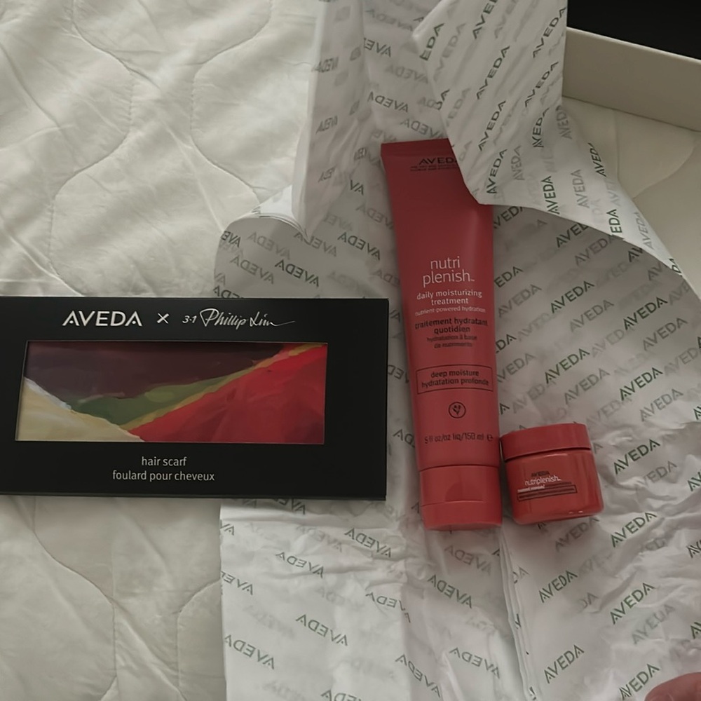 Aveda Deep Moistire Nutriplenish hair treatment and scarf
